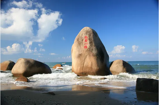 化shen蓝海卫士，守护三亚海滨丨BG视讯情形首个“海域保洁”项目正式签约进chang