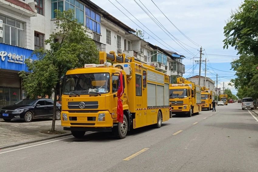 一连奋战又出发 BG视讯情形紧迫驰援湘潭涓水决口